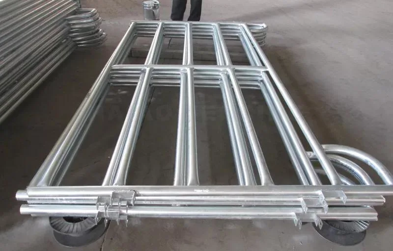 Galvanized Graduated Fixed Knot Welding 3 Meter 4-Rail Livestock Tight Lock Corral Fence for Horse/Field Cattle/Sheep/Goat/Deer/Game